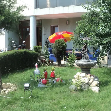 Nicolas Tripla Guest house *